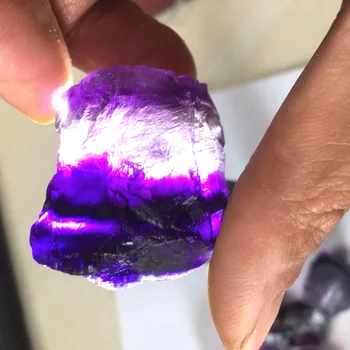 Farverige Naturlige Fluorit Crystal Stribet Satin Kvarts Krystal Sten Punkt Healing Wand Behandling Sten