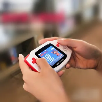 Nye Ankommer Retro Bærbare Mini Håndholdte spillekonsol 8-Bit 3,0 Tommer Farve-LCD-Color Kids Spil Afspiller med Indbygget 300 spil