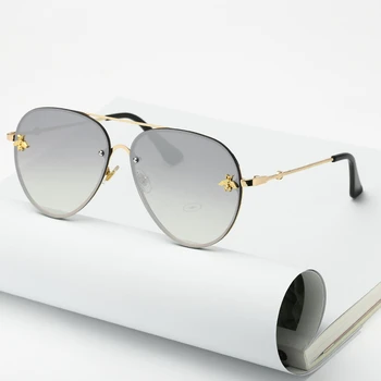 Retro Solbriller Sort Kvinder 2020 Brand Designer Bee Metal Ramme Overdimensionerede Briller Mode Kvindelige Gradient Nuancer Oculos UV400