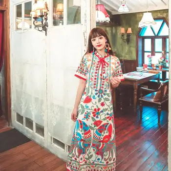 Video-scene, skydning web kendte shao om Aron og Boheme trykt retro totem lace-up kjole til en ferie