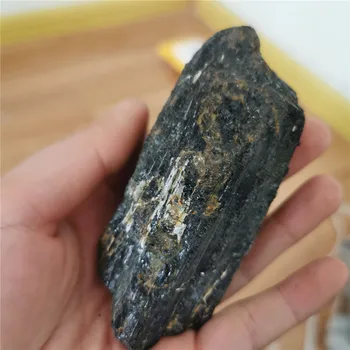 200-250g Naturlig sort turmalin sten prøve healing gaver