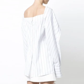 TWOTWINSTYLE Stribet t-Shirt Dame Slash Hals Patchwork Ruched Uregelmæssige Bluse Kvindelige Forår Sommer Fashion Stor Størrelse Tøj